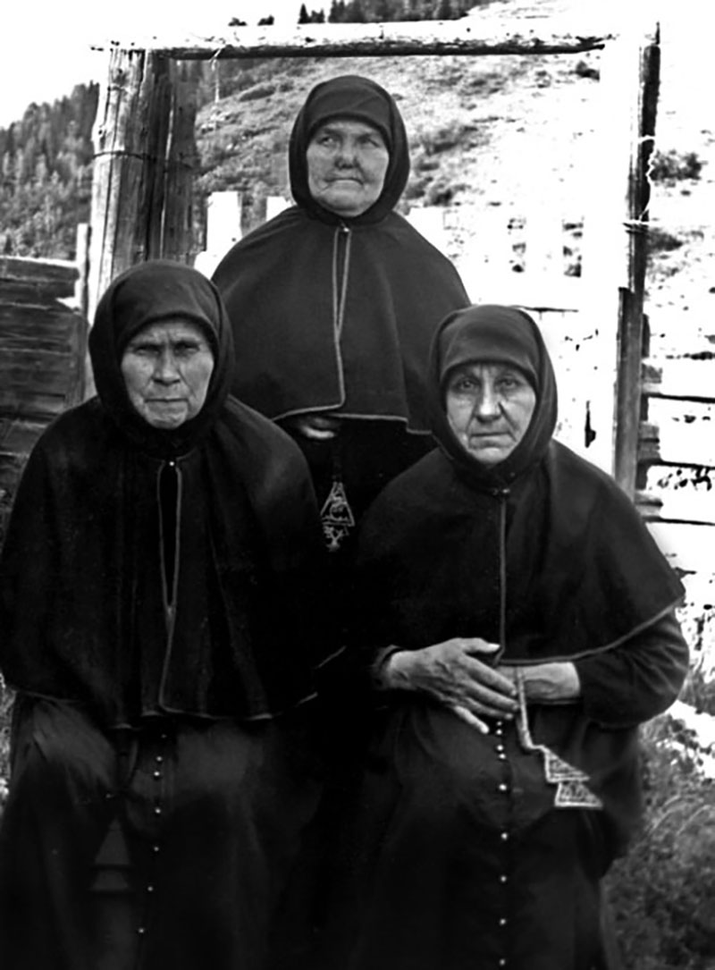 Матушки Зинаида, Клавдия и Матрона. / Фото: из архива журнала "Родина" Матушки Зинаида, Клавдия и Матрона. / Фото: из архива журнала "Родина"
